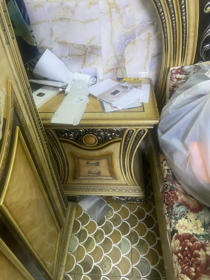 السلام عليكم غرفه نوم تركيه للبيع العنوان بغداد الامين الثانيه سعرهه 300 الف***********

