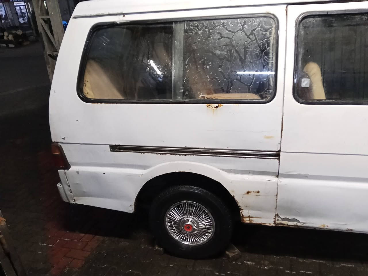 السلام عليكم كيه بسته موديل 1994رقم بغداد ابيع كوم حديد تعهد سرقه طلب بدون راعي سنويه صاقطه 20مكينه بيه خيط بخاركيرالنمره الثالث مرات تجي مرات ماتجي حداديه شرط اكس شرط للبيع او مروس حسب القناعه السعر 20بيه مجال مكاني كربلاء *********** غرفه جديده
