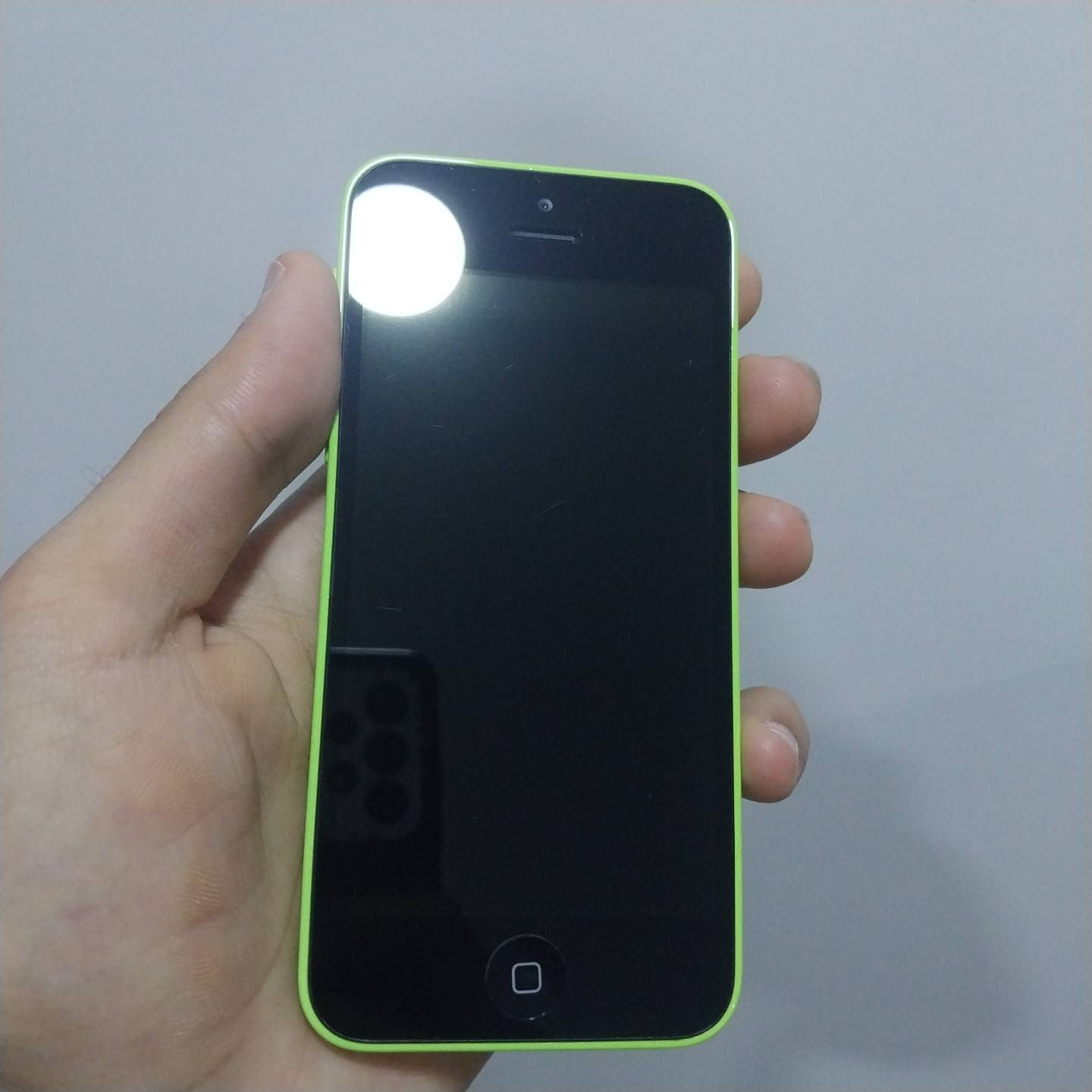 ايفون 5C شغال بدون اي خلل لكن مرات يخربط بشريحة السيم كارت مرات يقراها مرات لا. السعر 65 الف مع التوصيل والي يريد فيديو للجهاز يراسل خاص.


**إذا كنت صاحب هذا الإعلان وتريد حذفه لأي سبب، رجاءا أرسل رسالة إلى الدعم الفني**