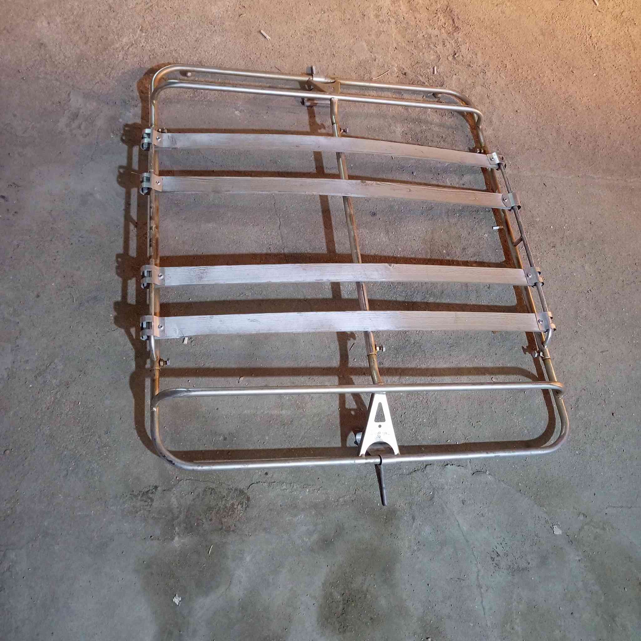 سله نيكل ترهم على اي سياره ايراني السعر ٣٥ الف ومكاني بصره ( *********** )
