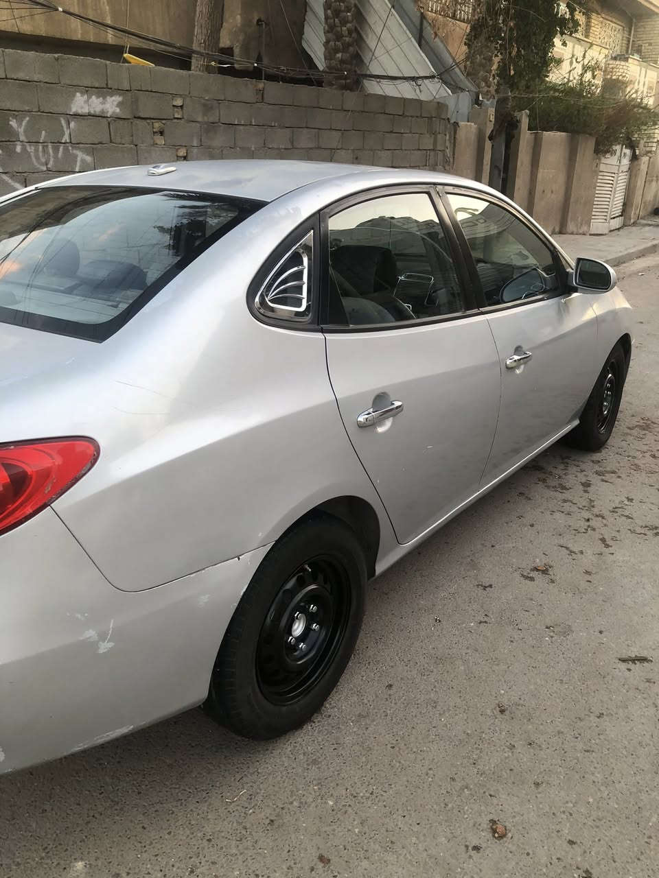 سلام عليكم اخوان اقرا منشور جيد النترا امريكي موديل 9حادث بنيد فقط بدون دواخل سياره ليبل واحد محرك 2000 رقم بغداد لانكليزي سعر 88 وبيهه مجال شي قليل حك جيه لعنوان بغداد حي لاعلام خلف جامع علي سجاد ملاحضه غير متواجد عل فيس اتصل واني بخدمتكم ***********
