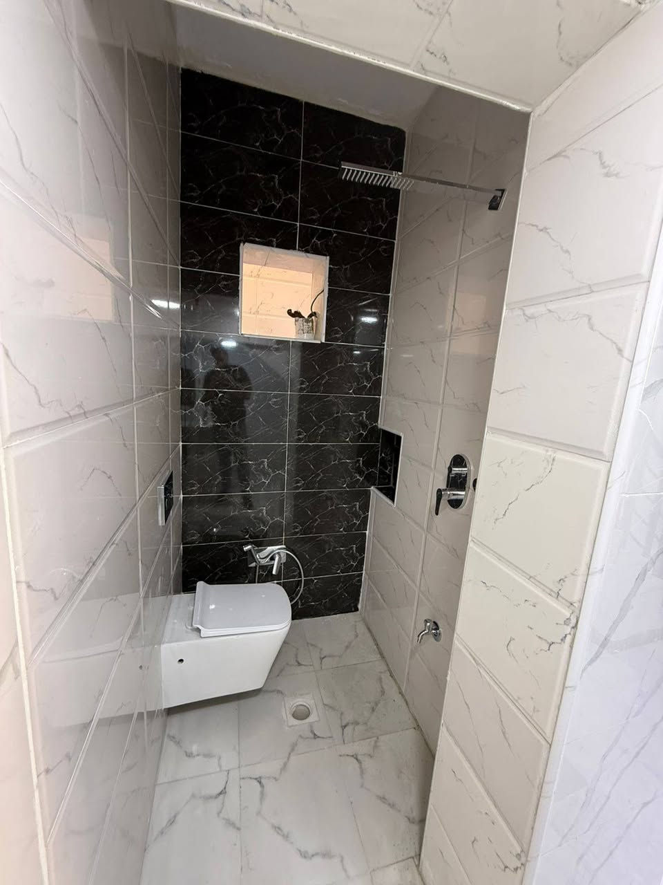 على بركة الله
📌الثقة عنوان

يسر مكتب ازاد للوساطة العقارية
ان يعلن عن توفر

 دار سكني  حديث زيرو 🏘️

بناء 2026
..... للبيع  .....

المساحة 49 متر

واجهة 7 متر
النزال 7  متر

الطابق الارضي
مدخلين 
صالة + مطبخ + منور + خدمات   

الطابق الاول
 غرفتين  + خدمات

البنوك
📍 شارع مخللات المصطفى

للاستفسار
اتصال + واتس اب
***********
***********

او مراجعة المكتب
ازاد للعقار
شارع اسواق النداوي
مجاور محطة تنقية الماء ( H2O )
