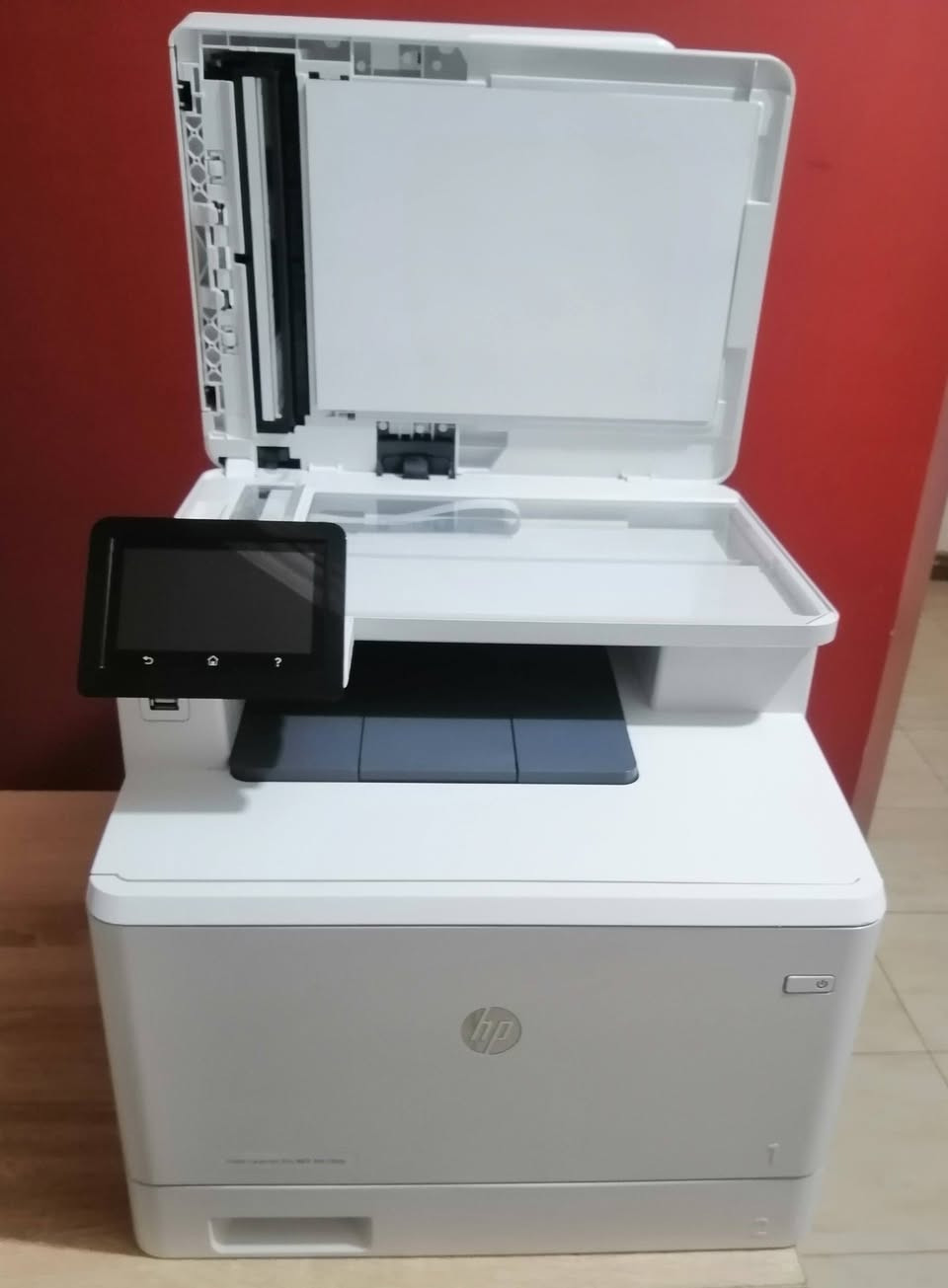 🔥 احترافية الألوان تبدأ مع HP Color LaserJet Pro MFP M479fdn 🔥
لو بتدور على طابعة تجمع بين السرعة – الجودة – الاعتمادية... فاختيارك هو HP M479fdn! 💯
🖨️ طباعة ليزر ألوان بجودة احترافية.
⚡ سرعة تصل إلى 27 صفحة في الدقيقة.
📄 طباعة أوتوماتيك على الوجهين (Duplex).
📠 طباعة – تصوير – سكان – فاكس في جهاز واحد.
📑 وحدة تغذية مستندات ADF لتصوير ومسح عدة أوراق بسهولة.
🌐 اتصال بالشبكة Network لمشاركة الطابعة بين جميع الموظفين.
🎨 شاشة لمس ملونة سهلة الاستخدام.
🏢 مثالية للشركات، المكاتب، والمراكز التي تحتاج أداءً قويًا طوال اليوم.
أنجز أكثر... في وقت أقل، وبألوان تبهر عملاءك!
📩 تواصل معنا الآن لمعرفة السعر والعروض المتاحة، واطلب طابعتك قبل نفاد الكمية.


**إذا كنت صاحب هذا الإعلان وتريد حذفه لأي سبب، رجاءا أرسل رسالة إلى الدعم الفني**