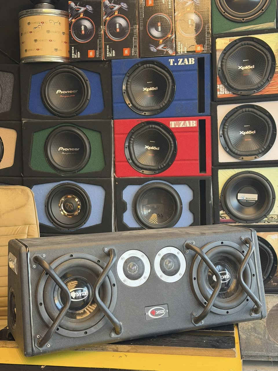 مجموعة غراض مستعملة واكسسوارات سستمات صوت 
مسجل سوني بلوتوث 
دمام وامبلي فاير سوني 
 دبل دمام صيني 
امبلي فايرات 
مركز تيزاب لمضخمات آلصوت 
المهندس سجاد ***********
