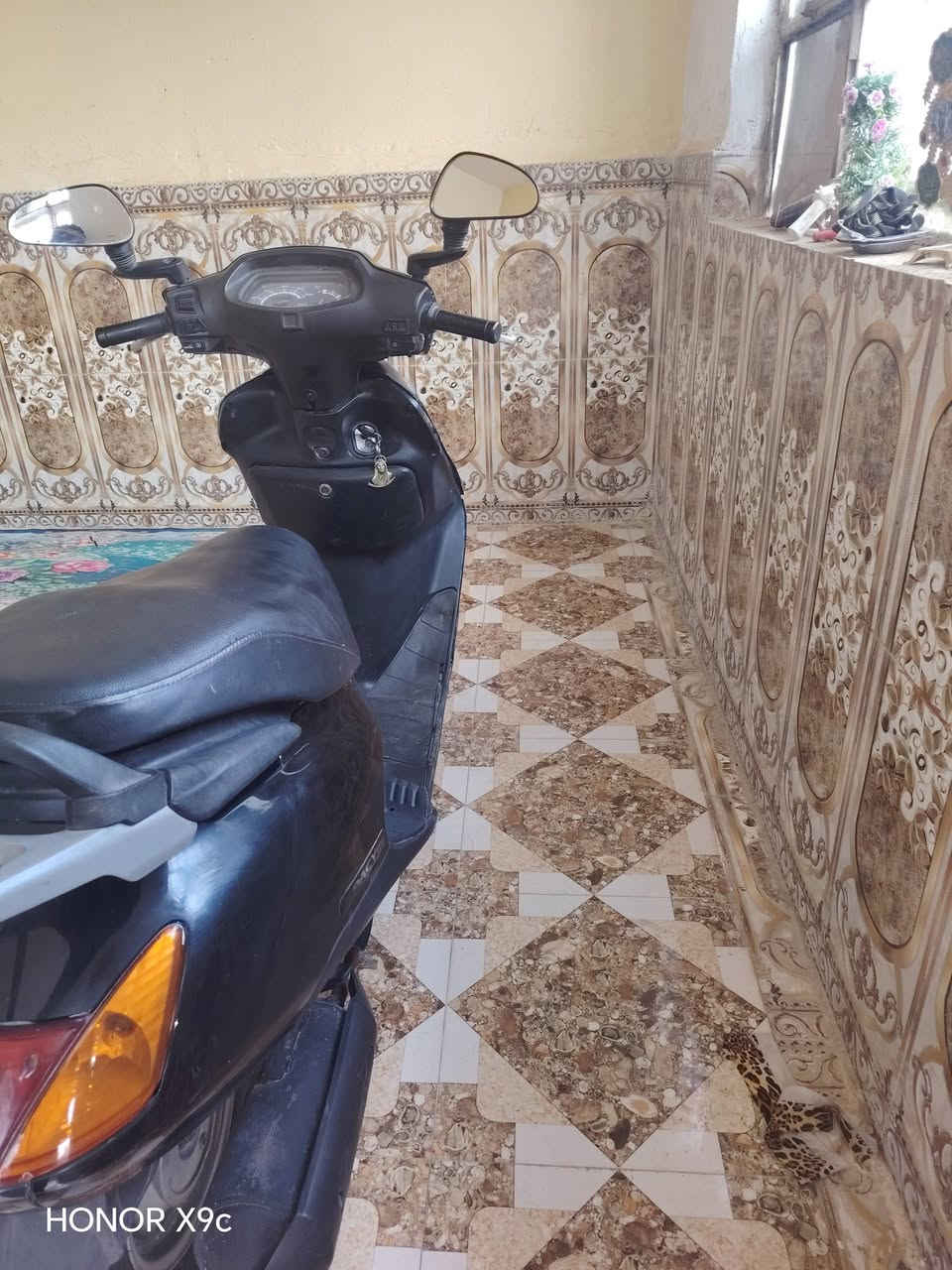 سلام عليكم دراجه سبيسي رمبه البيع مكفوله السعر 750وبيه مجال مستعجل عله بيعه مكلف بنشر 
***********
***********
