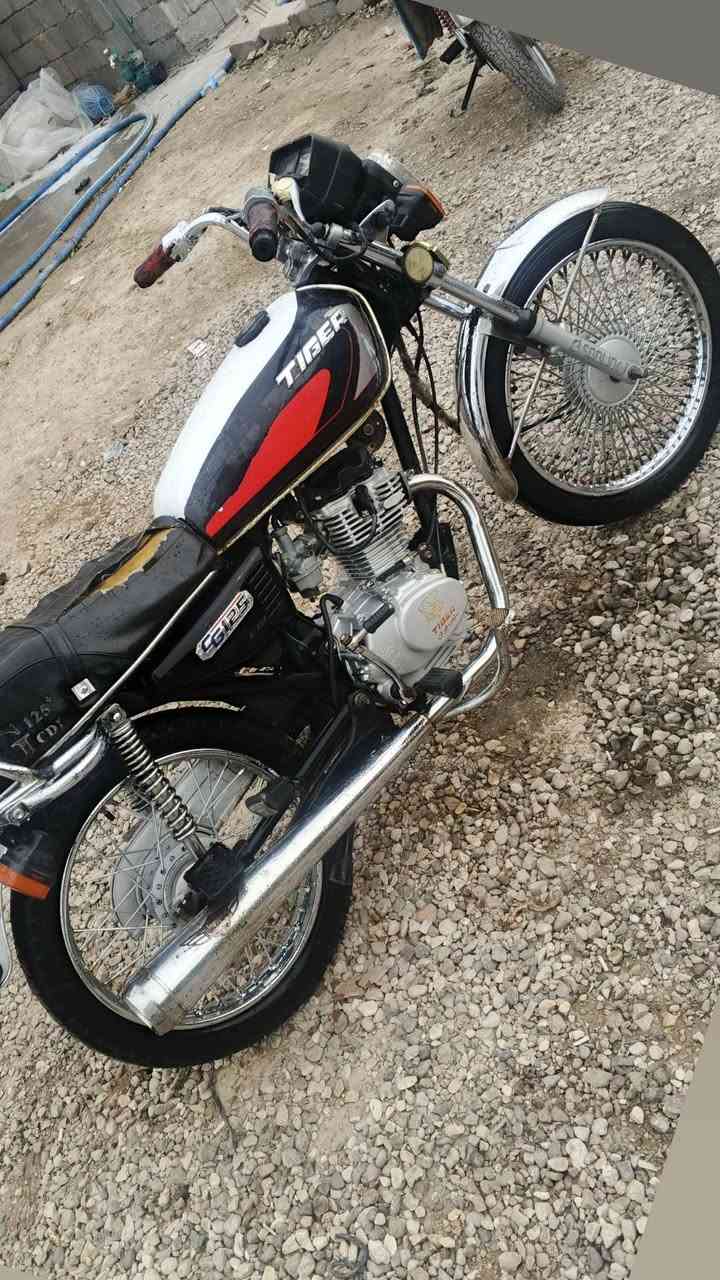 دراجتين للبيع مكفولات
تايكر موديل 21 أوراق محرك مكفول كهربائيات شغاله السعر 425 وبيه مجال 

سافان 5 كير موديل 20 أوراق اصولي ومنفيس كمارك مدفوعه محرك مكفول كهربائيات شغاله نقص سلف فقط السعر 450 وبيه مجال العنوان واسط قضاء العزيزيه *********** واتساب فيسبوك SMS
