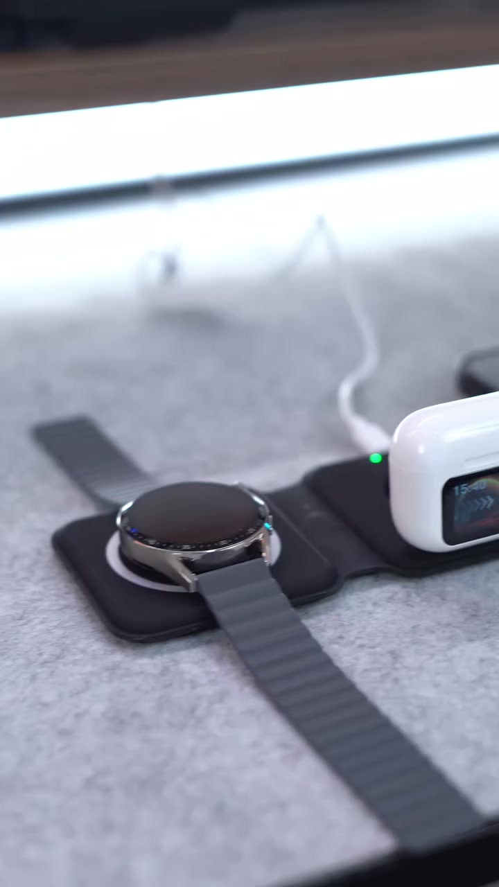 شاحن لاسلكي (وايرلس) قابل للطي 3 في 1

المميزات:

شاحن لاسلكي حصري بتصميم أنيق مع هيكل مصنوع من مادة السليكون والمواد الالكترونية

يحقق المغناطيس المتميز المدمج محاذاة فورية ودقيقة لنقطة الشحن اللاسلكية لهاتفك الذكي، مما يوفر لك تجربة شحن لاسلكية سريعة ومستقرة

InPut: 9V-2A, 12V-2A

OutPut: 15W10W7.5W5W

شحن سريع بقدرة 15 وات

ساعة: 2.5 واط

سماعة: 5 واط

طول سلك الكهرباء: 100 سم

أبعاد المنتج عند الطي: ارتفاع: 2 سم طول: 8سم عرض: 8 سم

ابعاد المنتج بشكل كامل: الطول 25 سم  العرض 8 سم

المنشأ: الصين توصل بغداد 3 المحافظات 5  اكو لون اسو اوبيض  سعر 20


**إذا كنت صاحب هذا الإعلان وتريد حذفه لأي سبب، رجاءا أرسل رسالة إلى الدعم الفني**