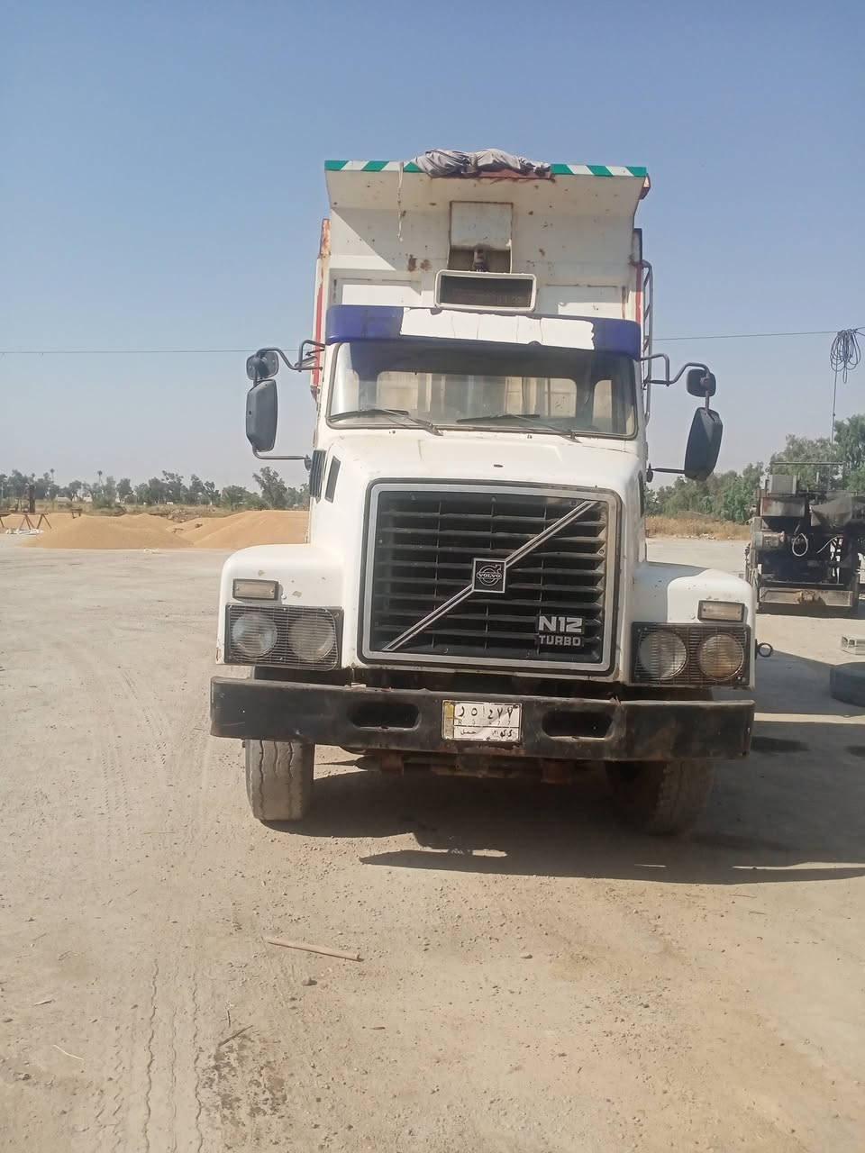 سلام عليكم فالفو موديل 84 للبيع كير ومحرك وكسل شرط للستفسار اتصل على الرقم ***********
