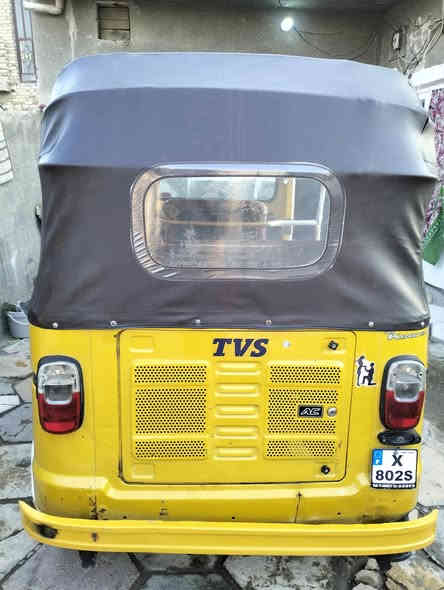 السلام عليكم تكتك للبيع تكتك تي في اس جاهزه خير من الله هل لشوفها كدام عينك مثل بلصوره جاهزة مانقصها برغي بيها طخه زغيره بجهت ليمنه بلغد فقط والمكينه مجفته تجفيت شركه المديل 2019 السعر تلاثه ملاين وبيها مجال المكان بابل ابو خستاوي الرقم *********** مامتواجد على فيس شراي يتصل وبيها مجال للطيبين
