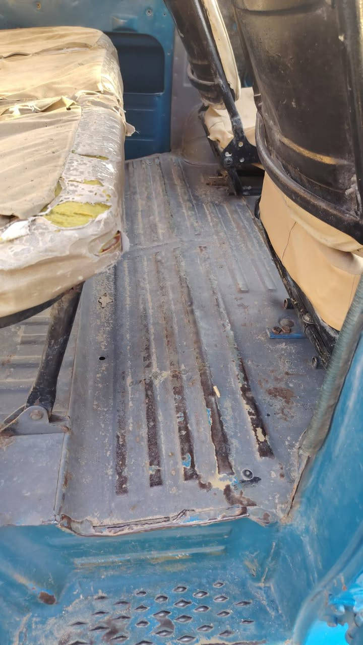 واز للبيع اصولي بصره موديل 88 مكينه وكير كفاله بدي وشاصي كفاله وكسن كفاله حداده نص عمر سعر سبعه ونص قفل ***********
