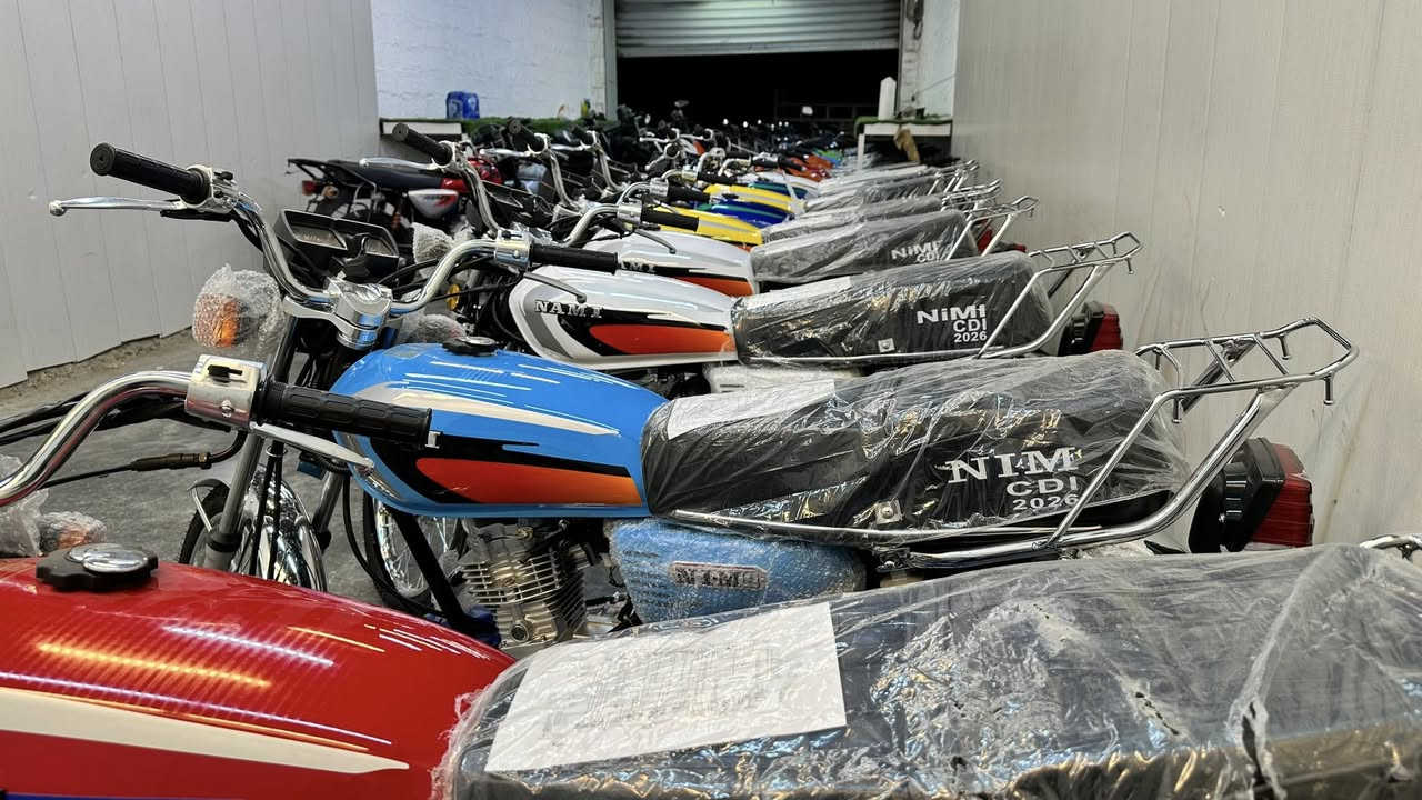 يتوفر لدى معرض الرواسي ‭0778 114 7176‬
البيع بالتقسيط المريح 
القسط الشهري للنامه 70 الف 
القسط الشهري للسيفان 86 الف
القسط الشهري للدايوان جبلي 140 الف
القسط الشهري للبوكسر مرقم 245 الف 
العنوان بغداد شارع فلسطين شارع الظلال مقابل اول استدارة بعد تقاطع معارض النهضة باتجاه وزارة الداخلية
