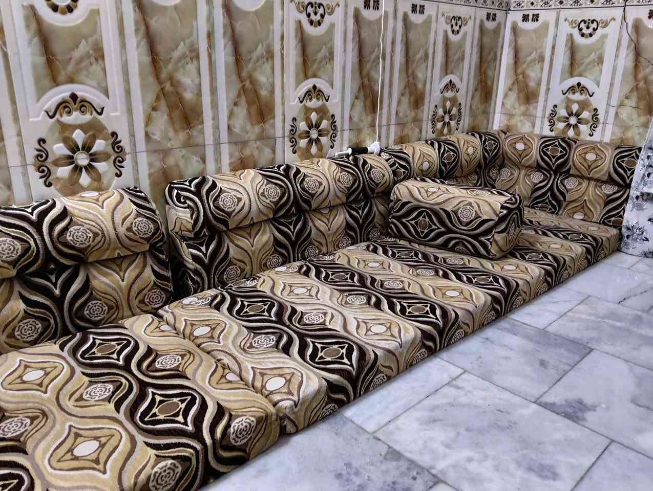 جمعة مباركة على الجميع
ديوان صناعة درجة أولى 
عدد كل قطعة موجود بالصور 
للاستفسار الاتصال على الرقم المرفق 
***********
