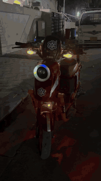 دراجه X900 للبيع مواصفات بصمه ايد وبصمه سويجين يجي بيها خمس بطاريات بس وحده مبدله لايتات  رماش دبل اشاره واشاره يمنه ويسره بلوثوت عالي جدا بس اني منصي لمكان الغدير السعر 400 للاستفسار***********
