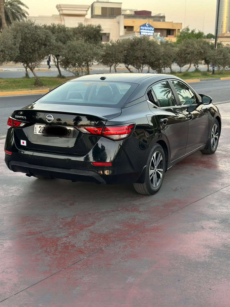 سلام عليكم للبيع نيسان سنترا
نيسان سنترا موديل 2023  فئة SV ماشيه 15 ونص الف ميل
مكينه 2.0L رقم اربيل الجديد تحويل مباشر للمشتري

المواصفات 🔰

فول رادار أمامي + جانبي + خلفي + تحديد مسار + كاميرا
تبريد النيسان معروف + شاشة + مواصفات SV معروفه 
كشنات الاماميه والستيراً تدفئه 
صور الحادث  والسونار مرفقه صبغ نص بنيد وتبديل جاملغ نفس الون 
السياره معروضه ب 146  وبيها مجال للشراي 
حادثها سطحي بدون دواخل بدون ايرباك 
 مكان السياره / بغداد - العطيفية
- ‏***********

