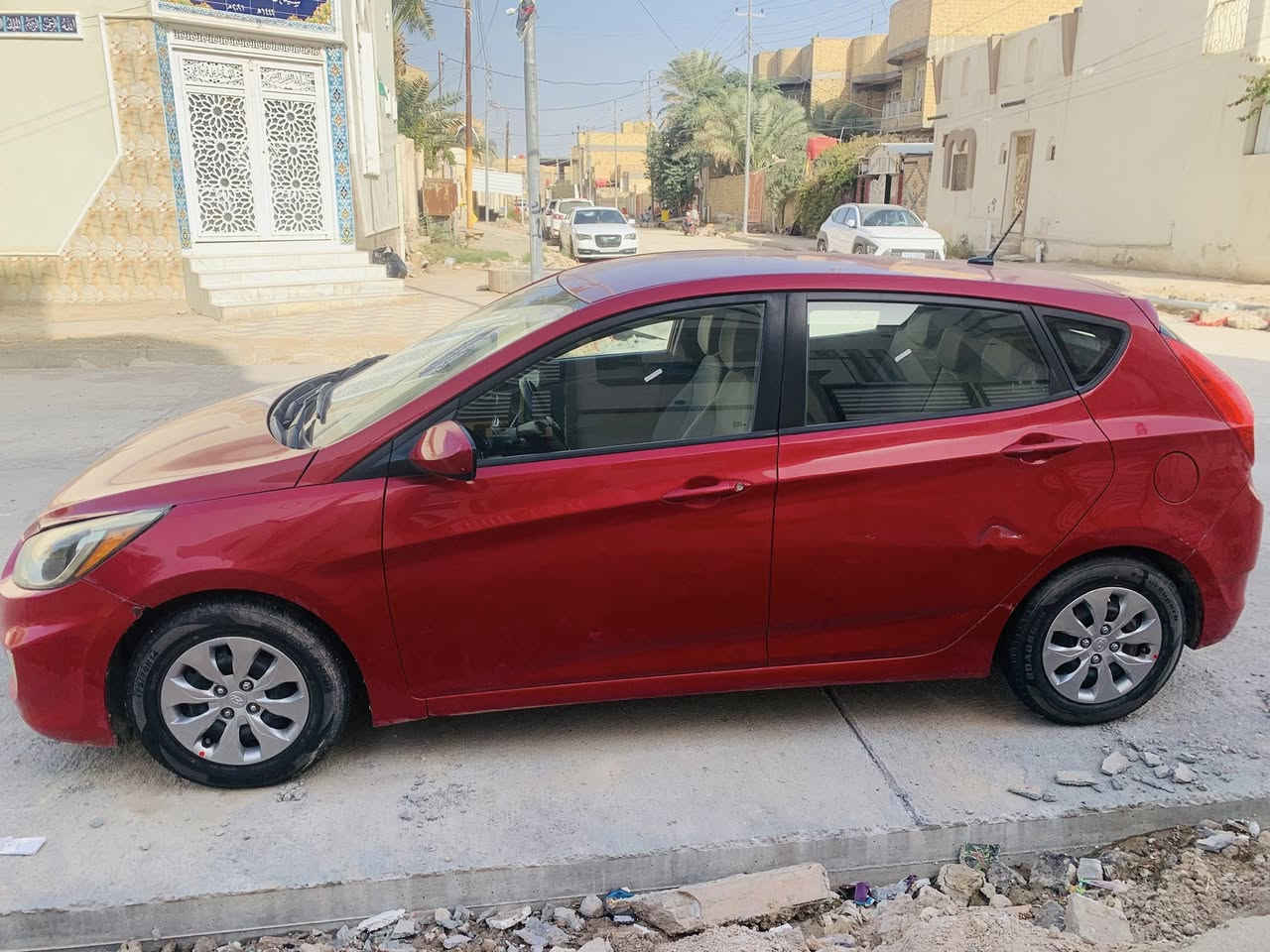 اكسنت هاج باك 
موديل 2017 
ماشية 109 قابل للزياده 
وراد أمريكي 
محرك 1600 GDI
تبريد حدادية محرك كير كله مكفول
تخم تاير جديد 
باتري جديد 
كير اوتو 4 نمر 
سنويه جديده 
السياره باسمي
رقم إنكليزي دولي ذي قار 
مكان السياره ناصرية شطرة 
الشراي الاتصال ***********
السعر 90 بيه مجال قليل
