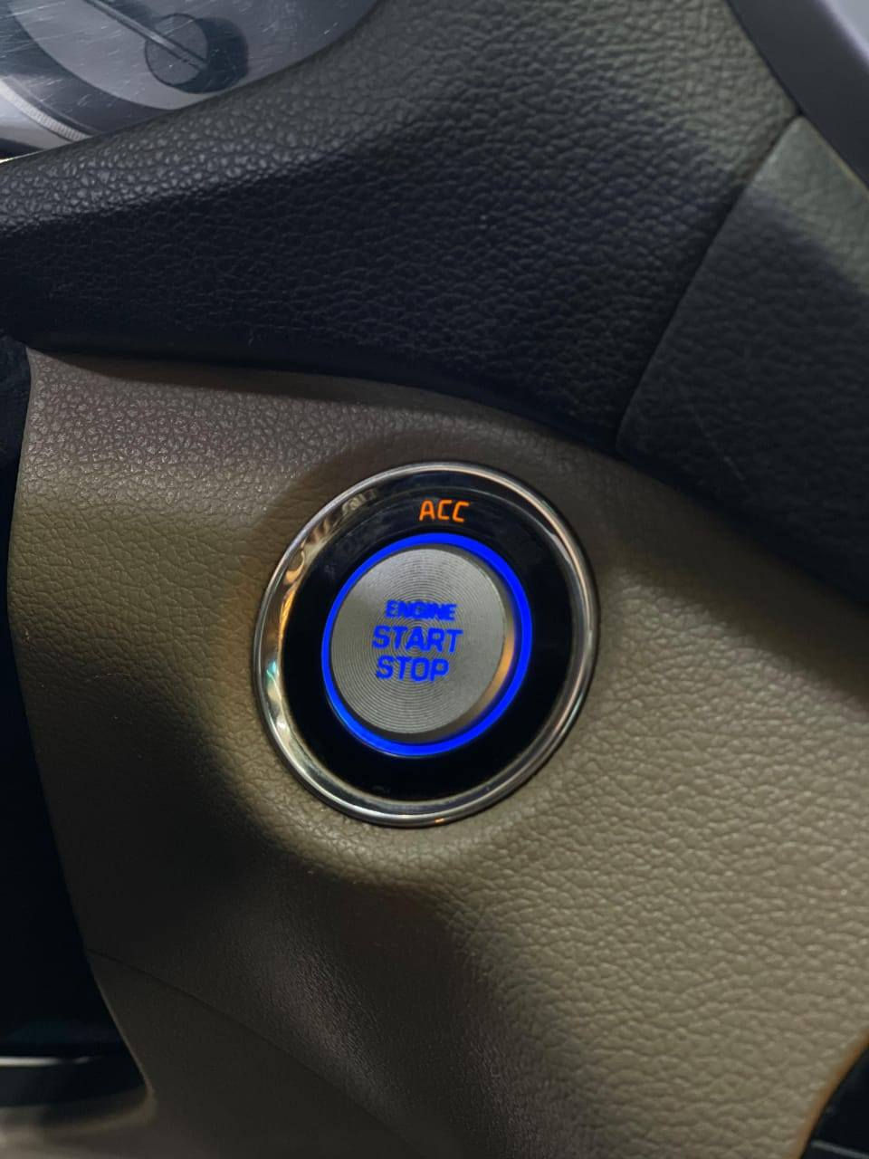 *هيونداي توسان Hyundai Tucson*
* موديل : 2016
* اعلي فئة  ( دفع رباعي AWD )
* وارد الخليج ( مواصفات كورية )
* فبريكا بالكامل ماعدا رفرف وجزء في كبوت
* عداد : 151 الف
*السعر : م


**إذا كنت صاحب هذا الإعلان وتريد حذفه لأي سبب، رجاءا أرسل رسالة إلى الدعم الفني**