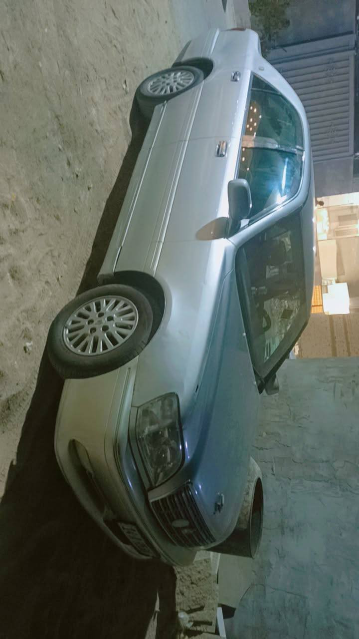 جنون بصره موديل ٢٠٠٠رقم جديد انكليزي هزه جديده مكفوله لا كص ولا نقل بس صبغ بيهه اثر جرود ١٠٠ وبيهه مجال حك الجيه ***********
