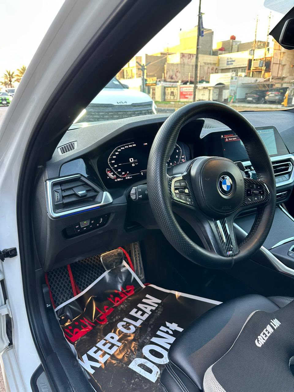 سلام عليكم
بيئم 340 M بكج اصل 
المديل 2022

السياره جديده بمعنى الكملة ومابيه اي نقص ونصبت احلى من صوره بهوايه 

ماشيه 58 الف 

السياره بيه 4 قطع صبغ سطحية طخه 
بدون ايرباك 
المكان : بغداد 

الهاتف. *********** 

السعر 265 وبيها مجال
