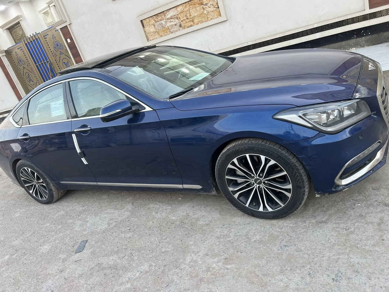 السلام عليكم سياره نوع جنيسيز موديل 2017 رقم بغداد باسمي فول مواصفات واحد ع واحد سياره جاهزه مابيه اي نقص من محرك وكير وتخم تاير بس لحداده نص عمر واردها امريكي ضررها صفحة العبري واصله اللفخذه ومصبوغه احزام السعر 115 بسعر الكوري الشراي يتصل مراوس شعدك سياره اراوسك مكان السياره ميسان ***********///***********
