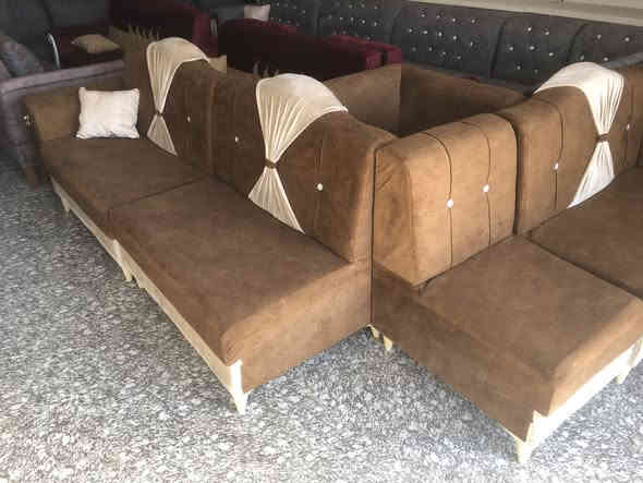 ديوان مستعمل ٢٠ مقعد 
السعر ٤٢٥ الف 
مجمع الضحى مقابل دائرة كهرباء المسيب 
***********
