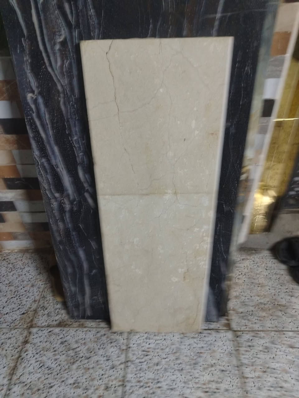 لوحات هندي ١٢٠في٦٠ عدد١٢ وبايات درج عدد٩ للبيع كلهن١٠٠الف  تصال *********** ك
