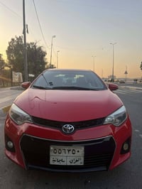 كورلا S • ٢٠١٦ • جلد اسود واحمر