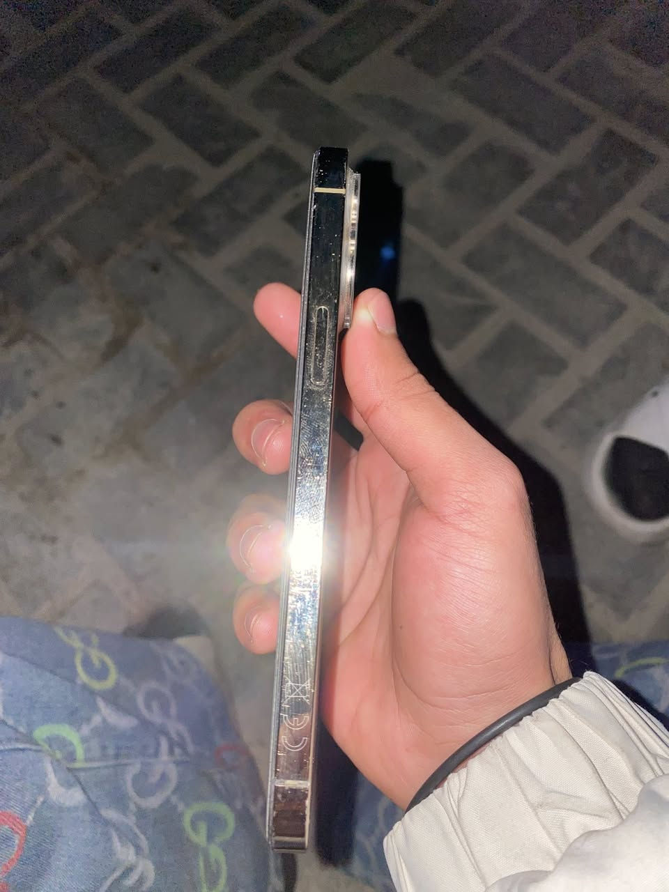 السلام عليكم أيفون 12 برو ماكس
ذاكره 128 بطاريه 77جهاز 
نضيف مجرد مستبدل شاشه +فيس ايدي متوقف 
الموقع بغداد جديده 
للستفسار الاتصال على هذا الرقم
***********
