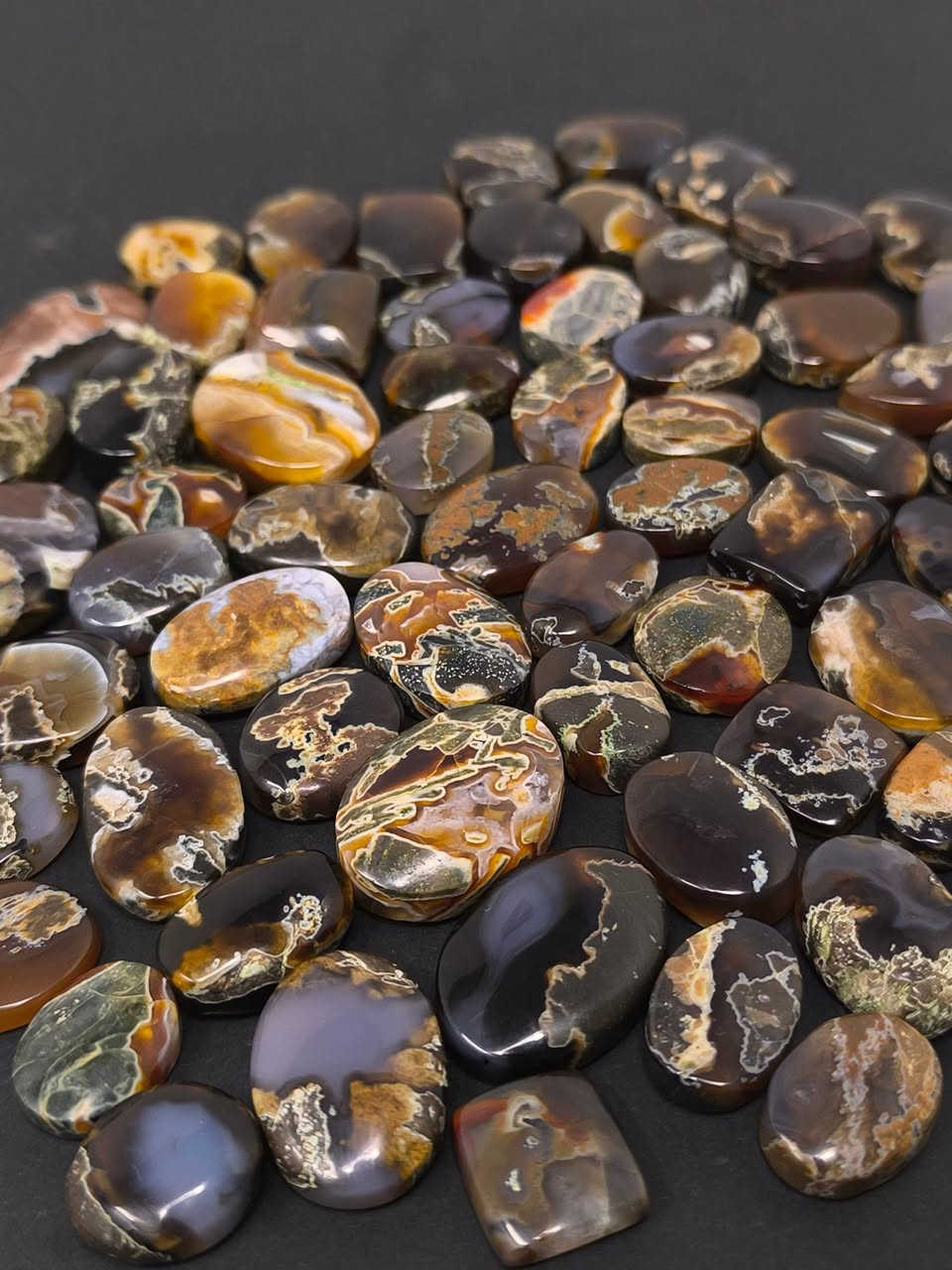 عقيق يماني ذمة خرائطي للبيع جملة شلع 
اقل قطعة بيهن حجمها 1 سم ونصف
كلهن مصورات وقطع يخبلن عددهن (70 قطعة) 
سعرهن ١٤٦ الف  مع التوصيل سعر نهائي🔒🔒


**إذا كنت صاحب هذا الإعلان وتريد حذفه لأي سبب، رجاءا أرسل رسالة إلى الدعم الفني**