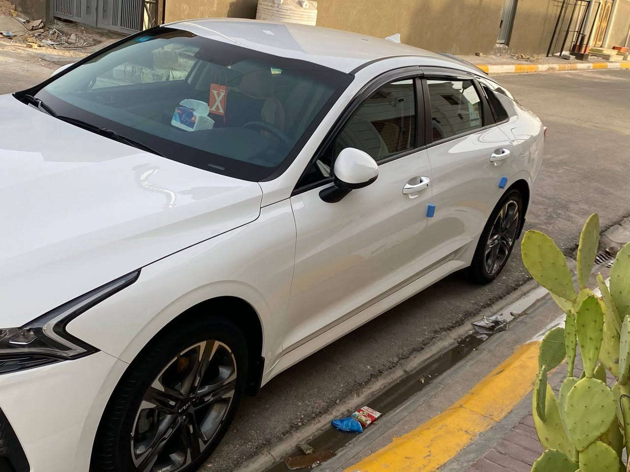 السلام عليكم 
اوبتما كي فايف موديل ٢٢ سيارة جاهزة ومكفولة من كلشي رقم انكليزي بغداد باسم اخوي سعرهة  ٢١٥ وبيهة مجال حك الجية *********** بي واتساب بيع ومراوس
