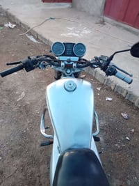 للبيع سعر 500 وبي مجال موجود رقم الهاتف07833662584