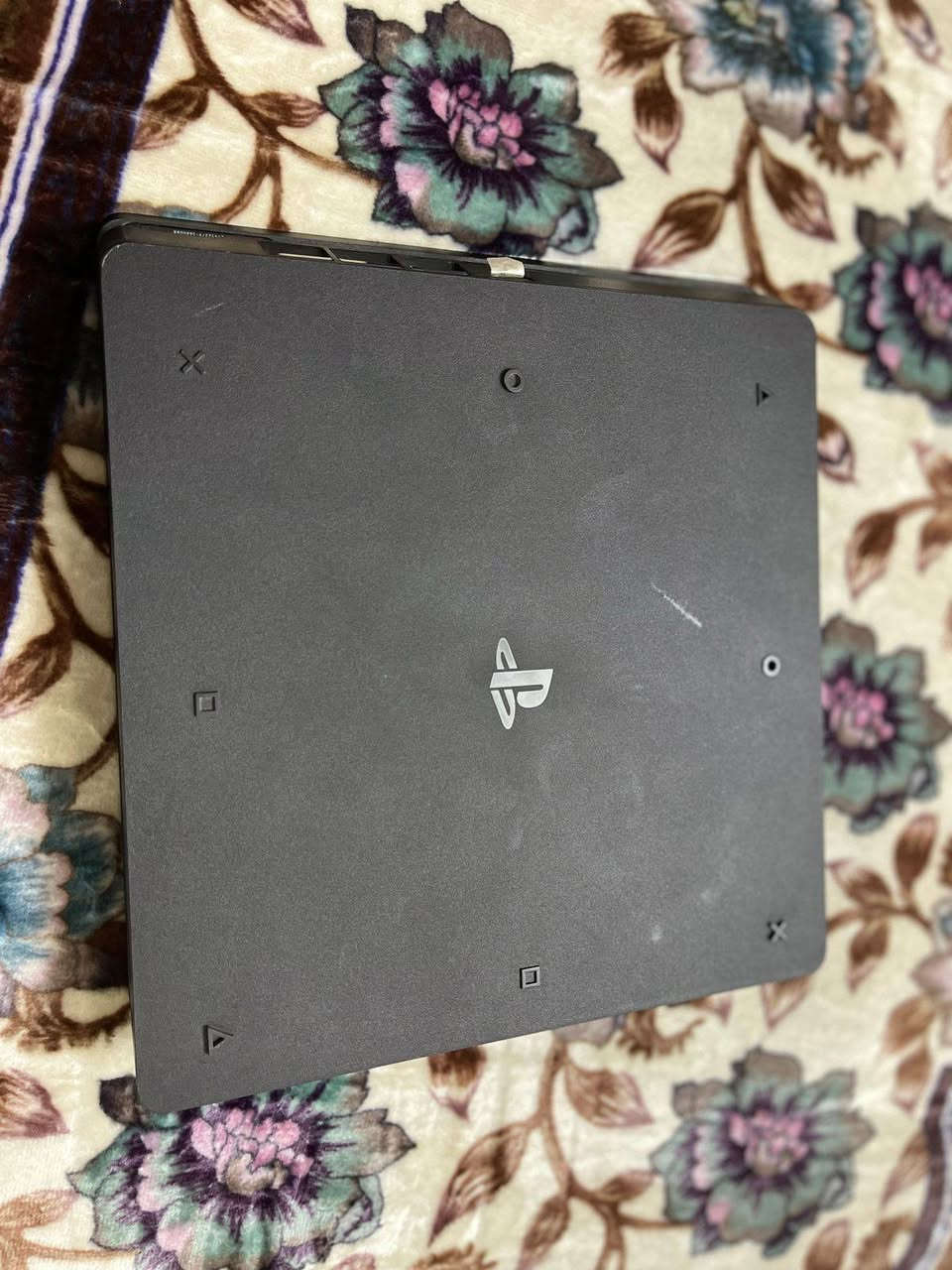 بلي4 سلم  1تيرا   اون لاين اخر تحديث مع جويستك وملحقاتة
جوستك اصلي 

مع 4العاب مثل ماموضح بالصورة 

مع UPS 

الجهاز نظيف كلش ولوك ستيكر مامفتوح ومستخدم قليل كلش 

السعر : 310الف ومنختلف ع سعر ان شاء الله

المكان : نجف/كوفة 

الهاتف :‭***********‬

#اخوان-مكلف بالنشر اني

واتساب:***********
