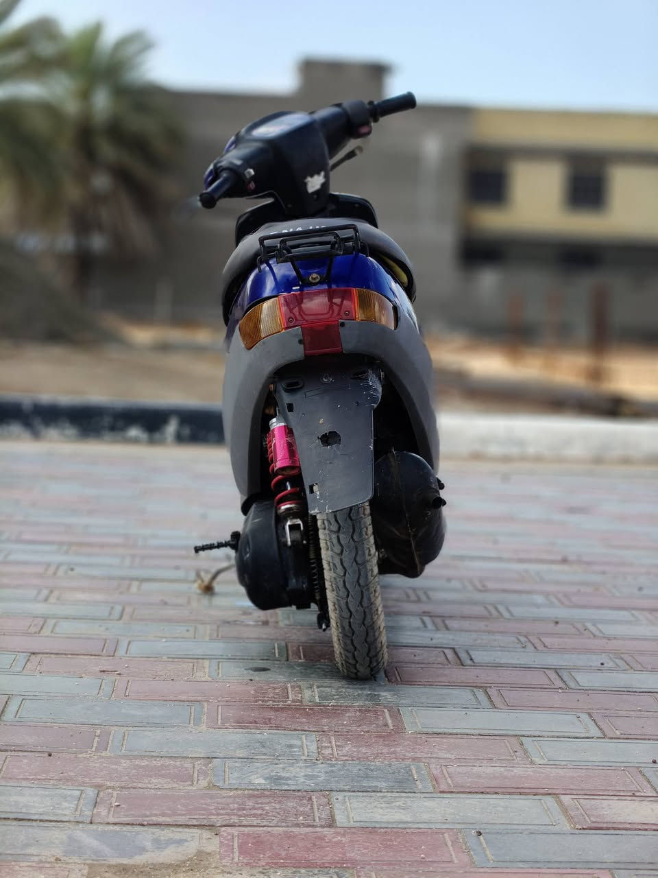 للبيع دراجة بطة مديل 99 الدراجة كلها شغالة مكينتها مامفتوحة الدراجة حاوية مكاني كربلاء حي العباس السعر 350 وبي مجال بسيط ***********
