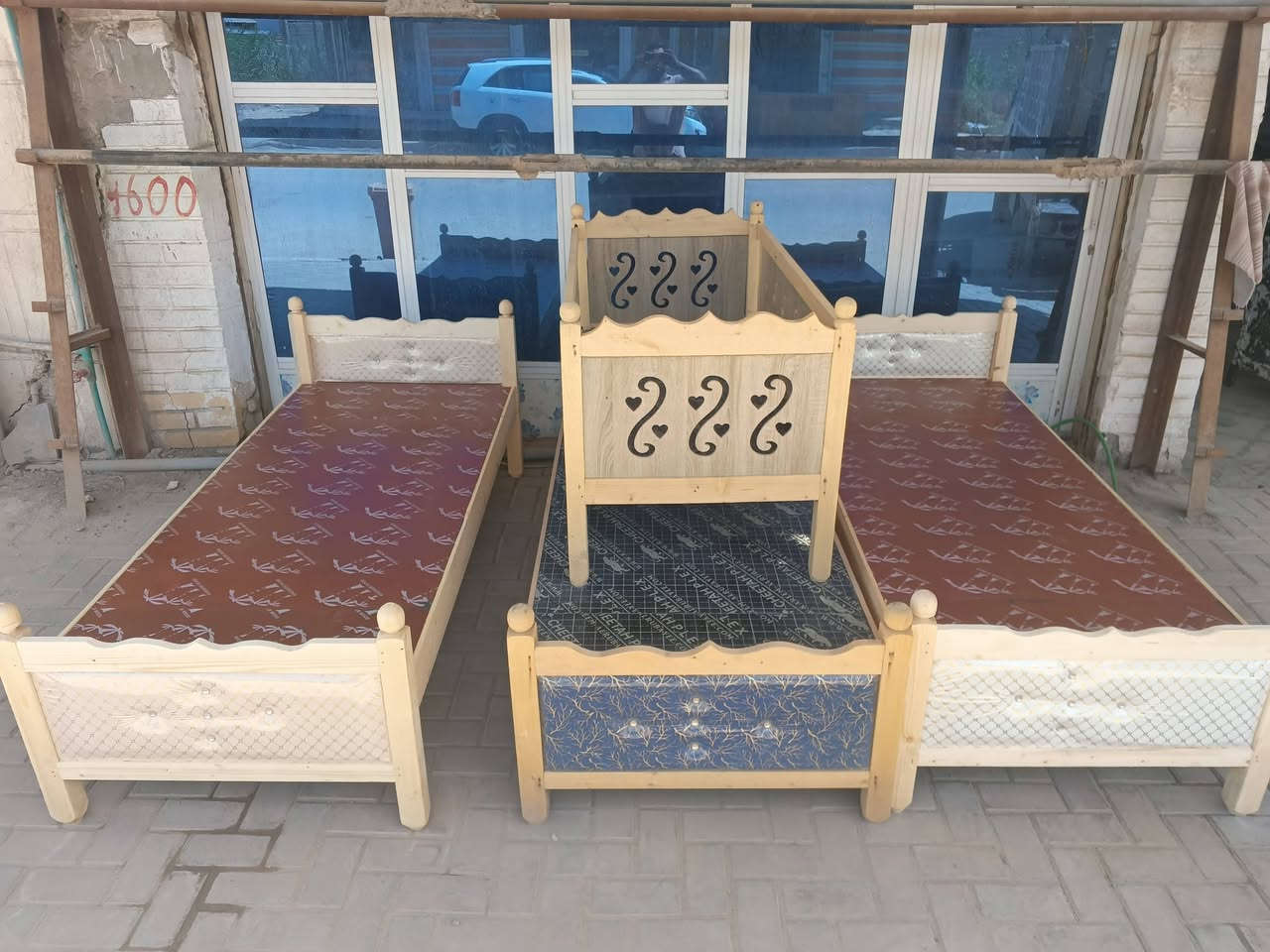 توصيل مجاااني داخل المسيب والسعر 60 ألف
عزيزي الزبون المحترم 
يسرنا ان نقدم لك ما تطمح له 
بلمسة جميلة واكثر من رائعة 
 نضعها بين يديك بتصميم جذاب يرضيك ويرضينا🧿
------------------------------------------
اسرة خشبية بجودة عالية جدا
بطول 2 متر وعرض 90 سم .
و ارضيه بلاويد (بلوك اسود)
توصيل مجاني داخل المسيب فقط 🔥 🔥
فقط احجز طلبيتك واحنا نجيبها لباب بيتك
 😘
للحجز او الاستفسار 
مراسلتنا ع الخاص 
او الاتصال ع.                       ‏‪***********
العنوان المسيب شارع النجارين قرب نزلة أولاد مسلم

