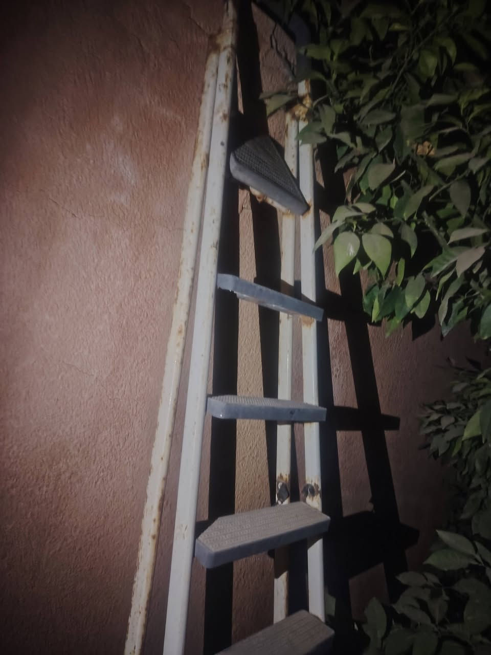 الدرج ب10المغسله 10.   ***********
