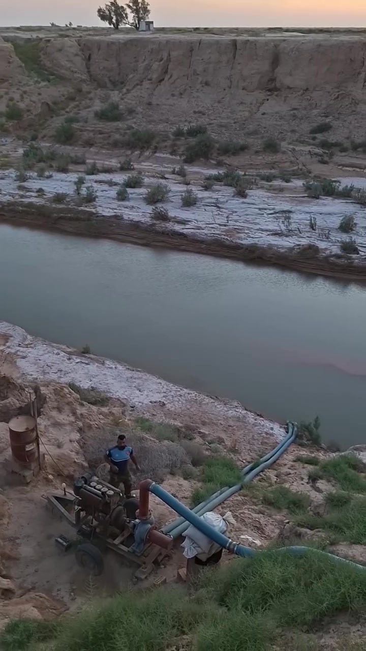 مكينه دويز 4بستم جديد مكفوله نوزل عريض صوندات سحب 2ابو 5انج ولفات حدادي الدفع صونده 6انج النعوان ديالئ ناحية قزانيه الامام كرزدين للستفسار هاتف ***********
