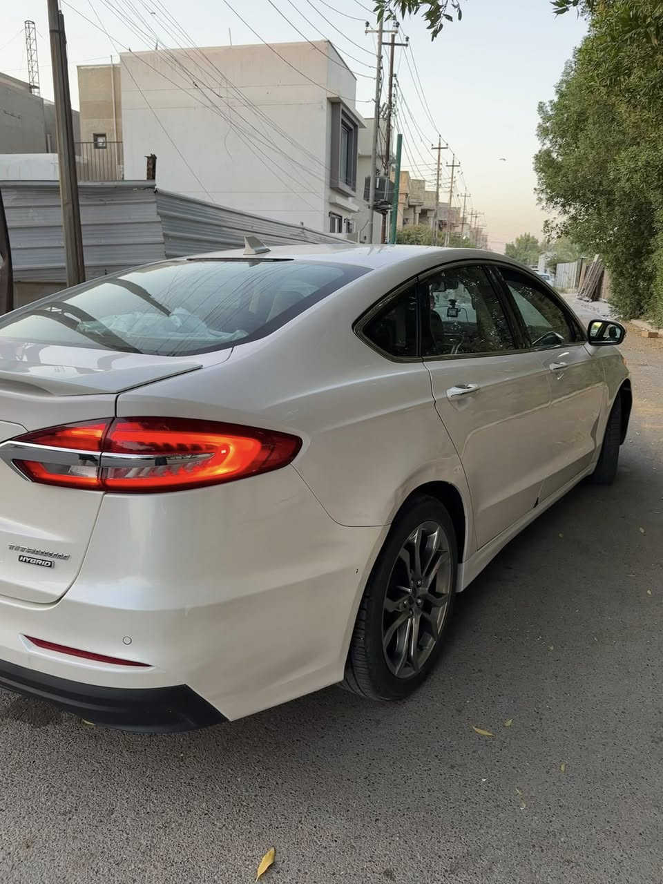 السلام عليكم
فورد فيوجن تيتانيوم 2020 محرك   2000 هايبرد 

-فول مواصفات 1/1 

ماشية 64 كيلو قابل للزيادة

 السعر 177

شاشه كبيرة

-2مدخل USB

-فول تحكم ستيرن

-كروز سرعه

-اوتو بريك

-سايد بريك بصمه

-كير ماوس

-تبريد قطعتين

-كشنات تدفئه وتبريد 

-كشنات امامي اربع حركات

-فول رادار

-رادار مانع تصادم

-رادار نقاط عمياء

-رادار قراءة مسارات (خطوط الشارع)

-رادار امامي خلفي

-شاشه تدعم apple car 

-سماعات 12

-خرائط

_حساس ماسحات السياره عند الماء

- تشغيل عن بعد واطفاء

السياره بيها جاملغ السايق و بنيد مصبوغ بدون لوغد بدون ايرباك بدون شاصي يعني ضربتها خفيفه ورقم الشاصي يمك

مكاني بغداد السعر ١٥٤ بيها مجال حك الجيه

***********٤

خاص ماسنجر

او

تليكرام z_3_e
