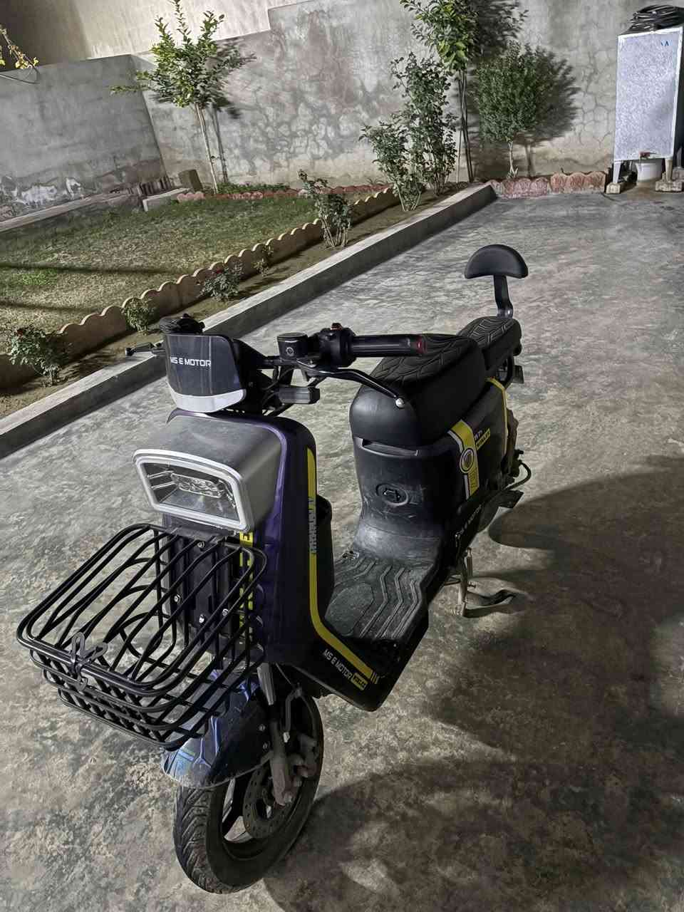 باسيكل شحن r7للبيع باسيكل حلوه ونضيفه موصفات حلوه بطاريه جديد عنوان كركوك السعر 500
***********
