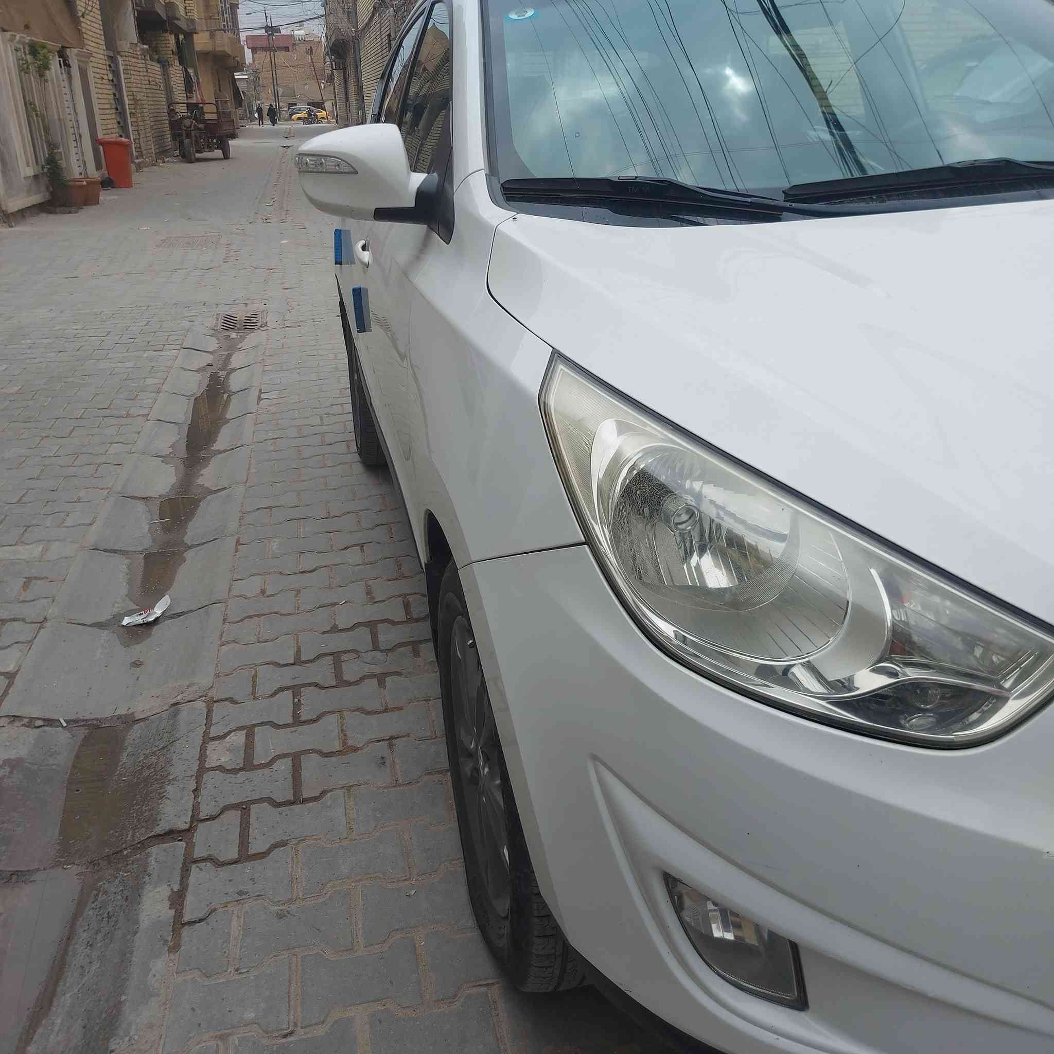 السلام عليكم توسان ٢٠١٣ خليجي رقم بغداد ماشي ١٦٧ محرك ٢٤٠٠  عنوان بغداد الشعله دوشمه جديده وارضيه هم ومسوي يدامه ع مكينه  رقمي *********** السعر   ١٣٥
