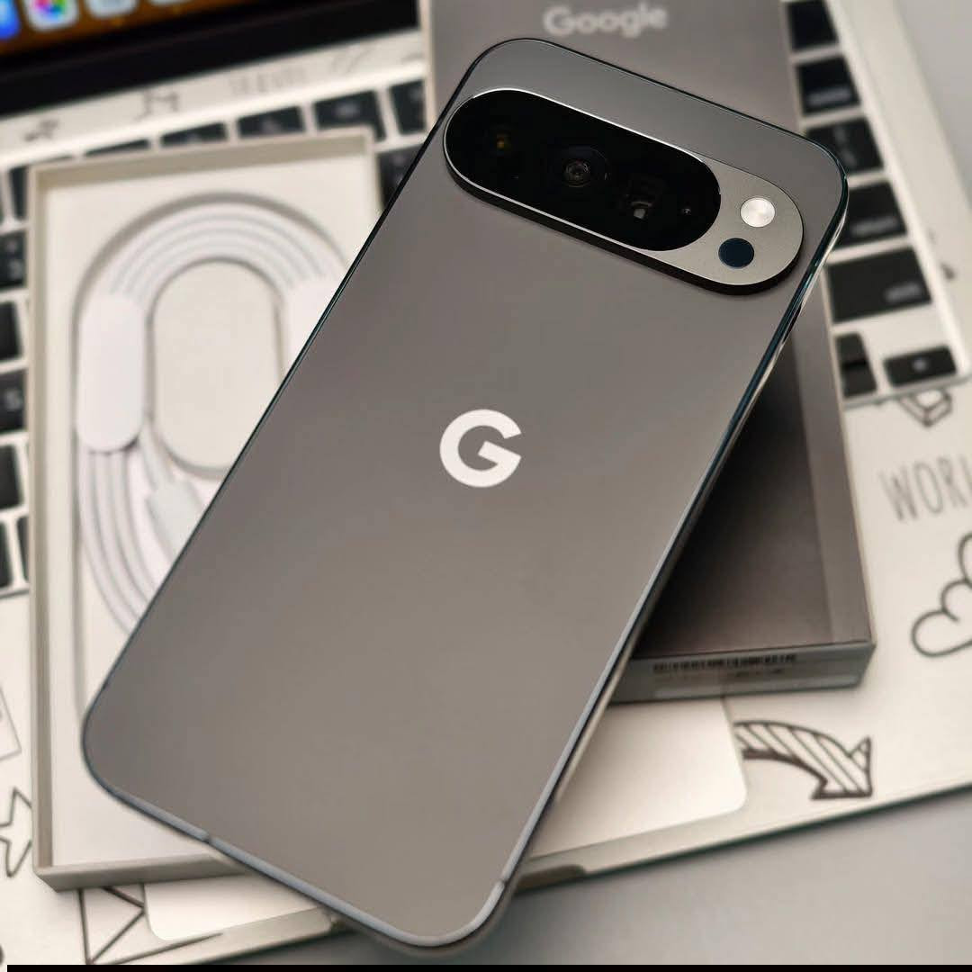 Used Google pixel is also Available 
Original American global version
Grade A+ 
Available in all colors and storage


**إذا كنت صاحب هذا الإعلان وتريد حذفه لأي سبب، رجاءا أرسل رسالة إلى الدعم الفني**