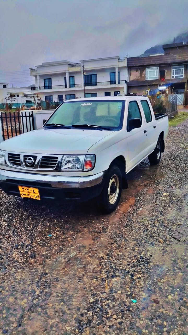 بەناوی خودای گەورە
سعر 72مجال
نیسان پیکب مودیل 2002تەبریدو پاوەر هەیکەلی زۆر جوانە  گێرو مەکینەو ئەکسل بەشەرت سەنەوی بەسەر چوە  لای سەکنی کامل بۆ یاخ نیە من بەکامل  ئەی فرۆشم  بێ مەعجون پارچەکانی کەی بۆیاخی نیە ژ.م ***********
