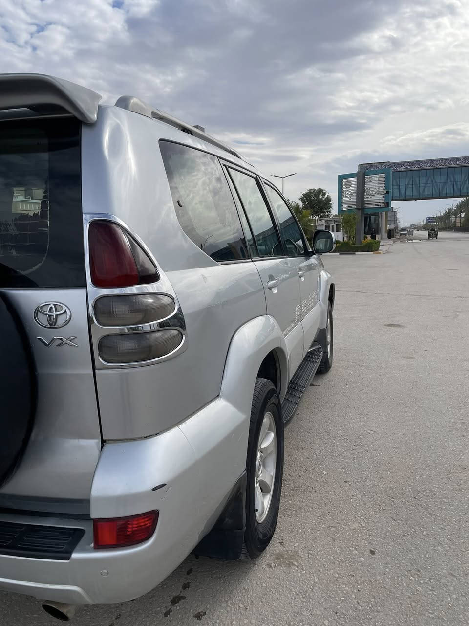 برادو ٢٠٠٥  رقم شمالي   فول. السياره. ٦ سلندر بيه ٣ قطع صبغ.  باسمي السنويه.  مراوس باااوبامه. ونتفق او بيع 
***********
السعر ١٤٥ وبيه مجال.
