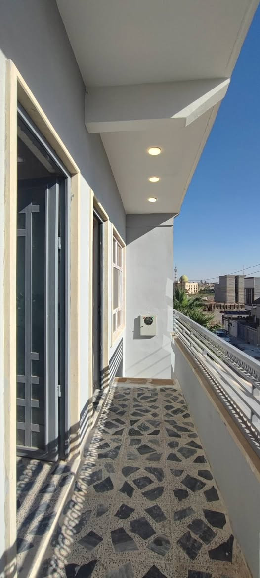 للأيجار الشقة الطابق الثاني🏠(المساحة150م)
الموقع الدار/حي الكندي الأولى قرب جامع العلي العظيم

3غرف نوم وهول واستقبال ومطبخ وصحيات وبلكونة وبيتونة وسطح 

(بدل ايجار الدار 375الف)

للأستفسار مراجعة مع مكتب الوطن للتجارة العقارات  
العنوان الموصل حي البلديات من جهة السكر قرب سانكو مول 

أو الاتصال على الارقام التالية 
كؤرك/*********** 
أسيا /***********
