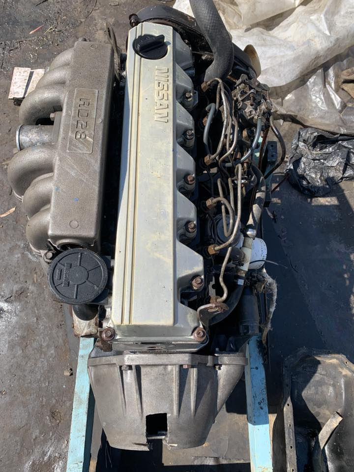 محرك وشاصي نيسان ٦ سلندر    نقص بس توليد جاهز لا صرف ولا بخار مكان محموديه سعر ٧ ورقات وبي مجال الهاتف ***********----***********
