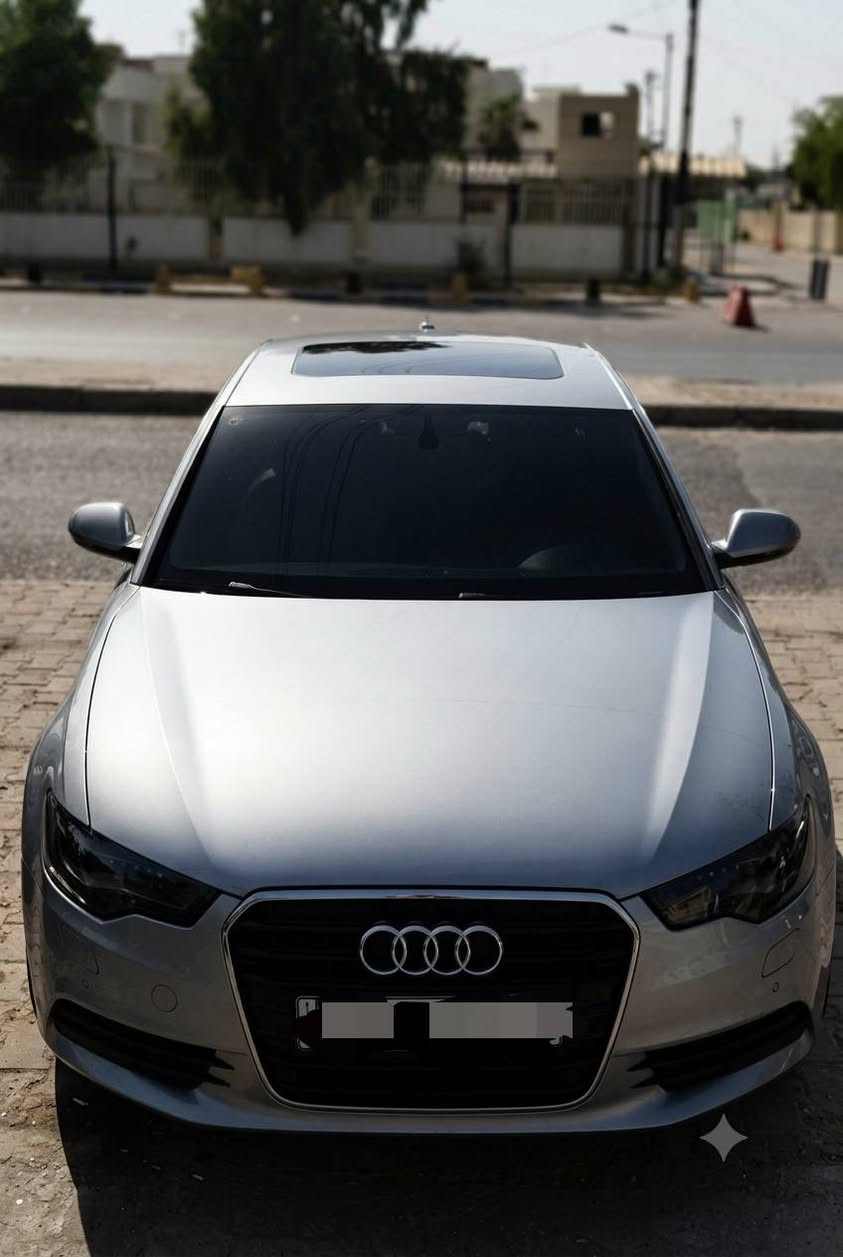 أودي A6 موديل 2013 خليجي 🇦🇪
مكينة 2000 TFSI تيربو، مو كواترو دفع أمامي، فول مواصفات.
مكينة 2.0 تيربو قوية واقتصادية.
جير أوتوماتيك.
داخل جلد فاخر.
فتحة سقف.
شاشة MMI كبيرة.
كاميرا خلفية وحساسات أمامية وخلفية.
بصمة تشغيل ودخول ذكي.
مقاعد كهربائية مع ميموري.
مكيف دبل ديجتل.
إنارة LED.
كروز كنترول.
ويل 18 .
سيارة خليجية، نظيفة ومرتبة من أدق التفاصيل.
السيارة راقية، ناعمة بالسواقة، وما تحتاج أي مصروف، جاهزة للاستخدام إن شاء الله.
📍 بغداد — حي الجهاد أو المنصور
📞 للاتصال: ***********.      ملاحضه الشراي يتصل
