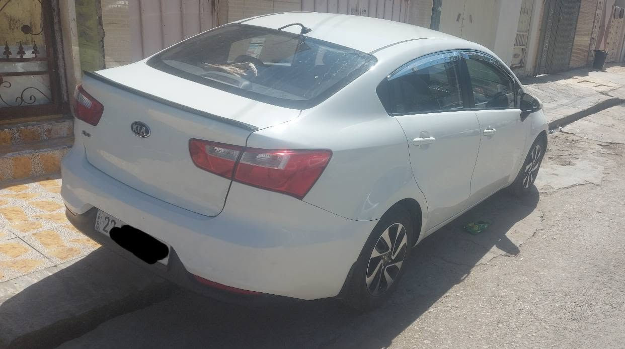 كيا ريو ٢٠١٧ خليجي
بدون صبغ بيه مكانات بارد
ماشية ١٣٩ الف كيلومتو
محرك دوش قطرتين 
تحكمات ستيرن 
سيارة اقتصادية وجاهزة من كل شي
ما عليها غرامة هزة للشهر ٨ وسنوية ل ٢٠٢٩ 
سعر ١١٠ ومجال بسيط
واتساب *********** أربيل, العراق


**إذا كنت صاحب هذا الإعلان وتريد حذفه لأي سبب، رجاءا أرسل رسالة إلى الدعم الفني**