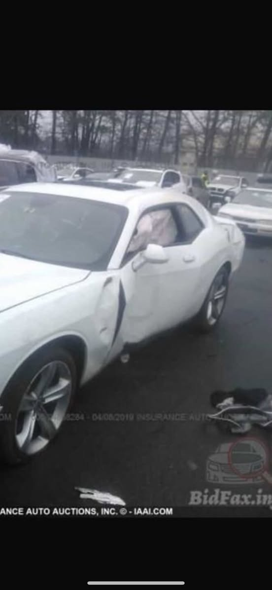 دوج جالنجر ارتي 2018 فول سلايت
بجم كبس بلا دواخل سياره ‼️

سياره عليها اكزوز من الطول لطول شغل علي الوادي

وسطيات SLB دبات FA دوان بايب 

غرفه حمره ع ايدي مشتغله 

زرع لد الوان متغير 

داخل كت كاربون فايبر 

دركه SRT مسويها ألياف حقيقي كاربون فايبر 

برمجه مراوح و ولف حماوه ريسنك 

ادامه منضومه البانزين جديده 

حداديه جديده 

ضررها موضح بصور الحادث 3 قطع رش جهة السايق 

وصار عندي بارد بجاملغ الخلفي وراجع مسوي كارت متنحسب هاي بس اذكرها اني 

السياره اطي بقوة محركها وكيرها ضمان سنه قويه كلش 

سياره 

رقم بغداد شبه مميز بأسمي هزة جديده ارقام دولي

179 وبيها مجال مكاني كربلاء مركز المدينه 

*********** اتصال 

*********** واتس فقط
