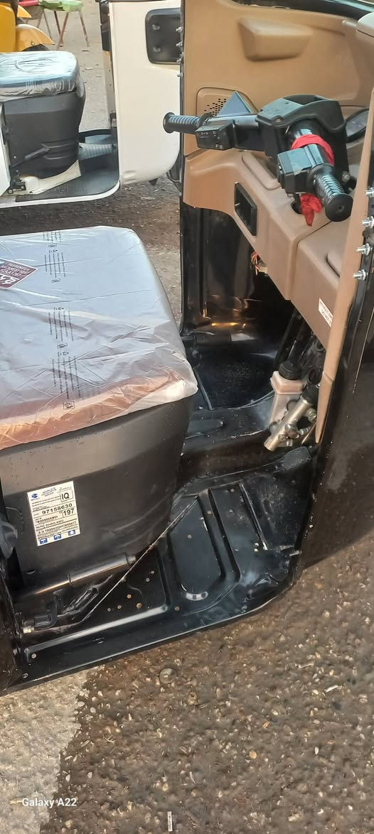 السلام عليكم تكتك موديل٢٠٢٢ مرقمه نضيفه كلش وبيها صبغ شبر تحويل ثانيوم مكينه مكفوله تجي  تفحص وتأخذ ***********
