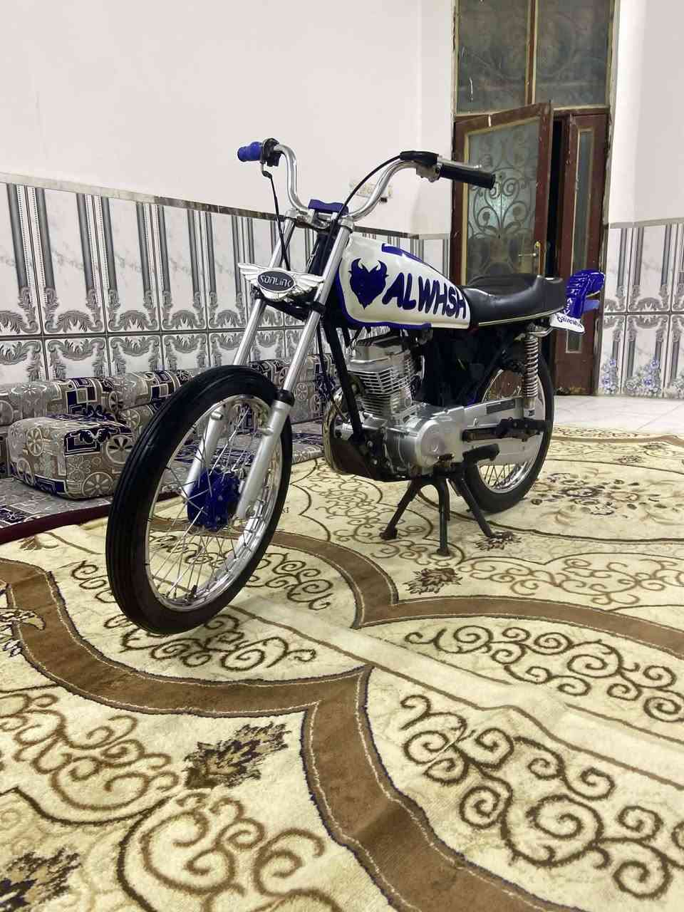 سلام عليكم دراجه لبيع شاصي 21وراق اصولي تعمير دراجه سعر 850 شراي خاص رقمي ***********
