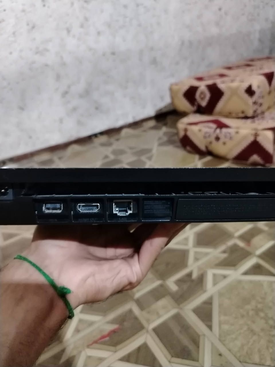 السلام عليكم بلي 4 مهكر نضام 12:52 الجهاز نضيف لك ستيكر ما مفتوح الجاهز حلو ونضيف سعره 280 وبي مجال مكاني كربلاء للاستفسار ***********
