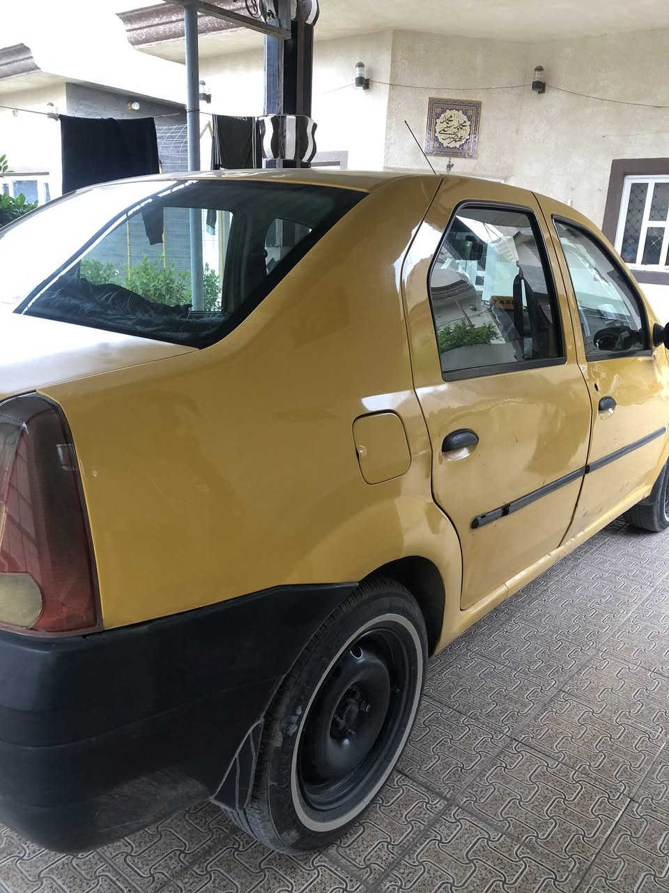 السلام عليكم 
رينو لوكان موديل 2009 رقم بغداد الجديد بأسمي سيارة خير من الله بالحقيقة احلى من الصور تخم تيرات جديد ودوشمة جديدة وصدر جديد  هزة جديدة ومصفرة هيئة وغرامات سيارة جاهزة كبل للشارع . السعر 37 وبيها مجال بسيط 

العنوان
ديالى شهربان 
***********
